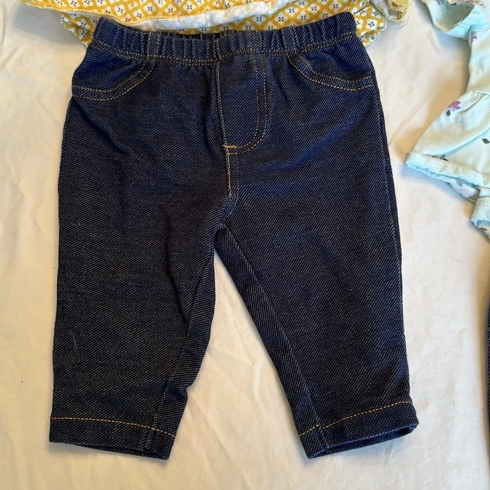 Carters bundle of three size 3 months baby girl outfits. All in GREAT CONDITION